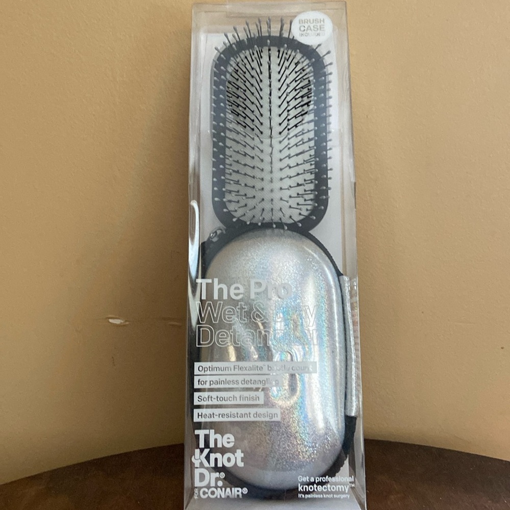 🌺Conair The Pro Detangling Wet- DryHairbrush W/ Case- The Knot Dr. for Conair